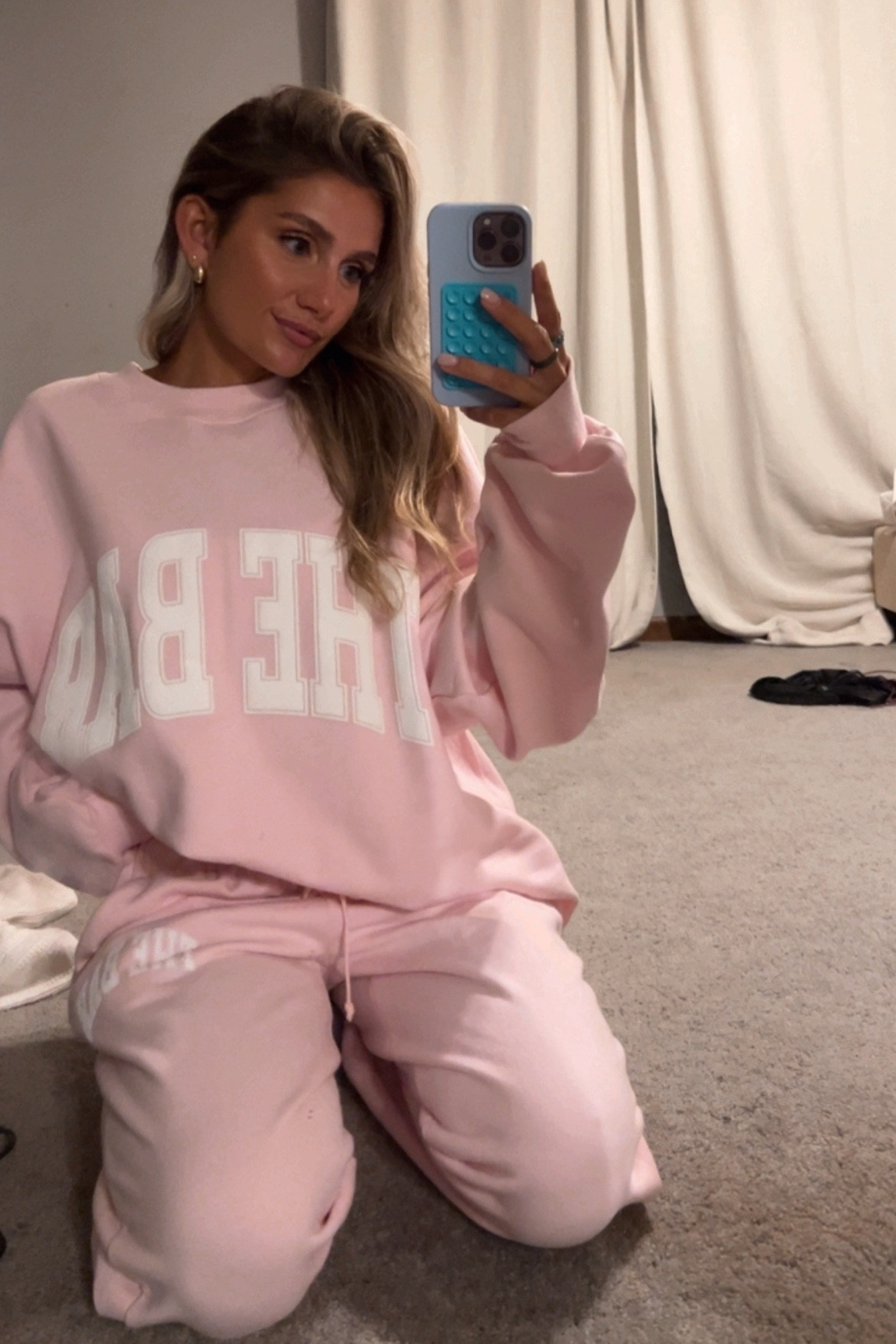 The bar sweatset! So comfy and cute. XL crewneck for oversized fit, S sweatpants

#LTKSeasonal #LTKU #LTKTravel