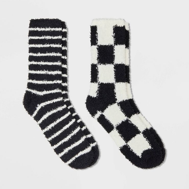 Women&#39;s 2pk Checkerboard Cozy Crew Socks - Black/White 4-10 | Target