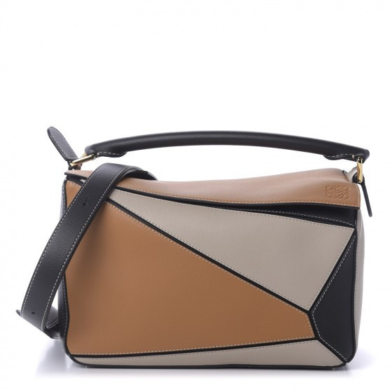 LOEWE

Grained Calfskin Medium Puzzle Bag Amber Light Oat


48 | Fashionphile