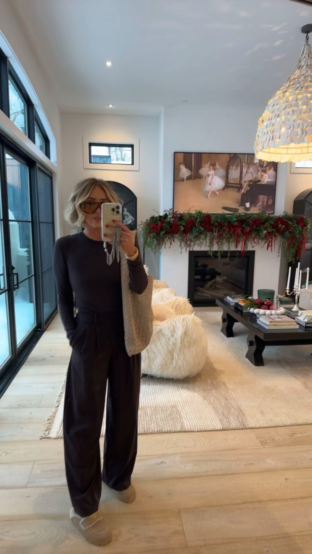 These elastic waist trousers look so chic and dressy but feel like you have on sweatpants! Could dress up and wear to work or dress down and run errands! 