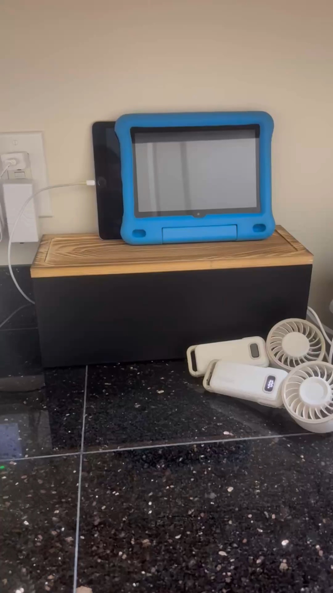 If you’re anything like me and have cords EVERYWHERE 🙃 this little setup is a game changer.

I added this wooden box to hide all the chaos + a multi charger inside that powers everything at once (USB, USB-C, all of it 👏). It even has an on/off switch so when we leave town, I can shut everything off in seconds.

Clean, organized, and no more cord clutter sitting on my counters 🙌

Linked both from Amazon for you 🤍 #ltkhome #organizationhack #momlife #amazonfinds

#LTKHome #LTKspringtrends #LTKdayinmylife