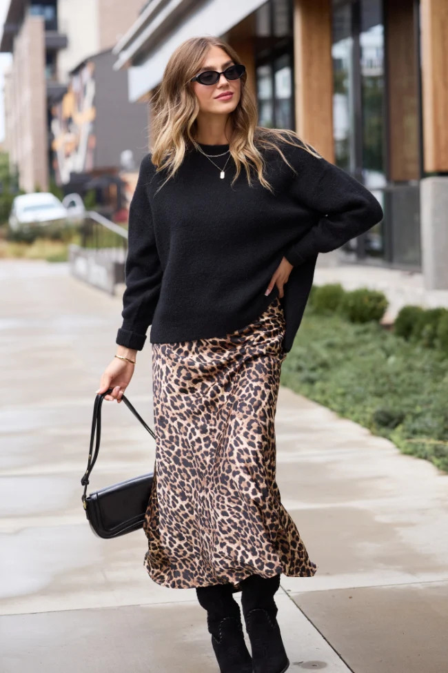 Flora Black Oversized Pullover SALE | Pink Lily