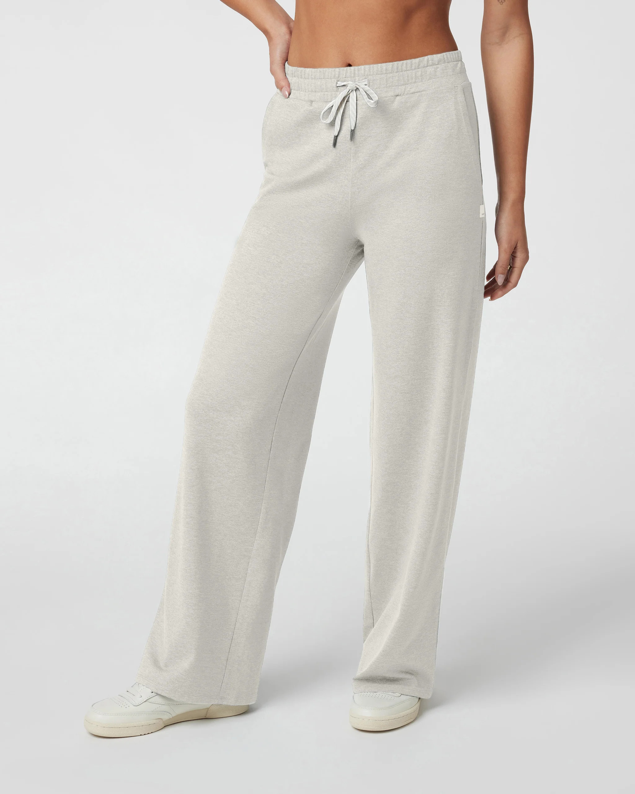 Halo Essential Wideleg - Short – Ecru Heather – Vuori | Vuori Clothing (US & Canada)
