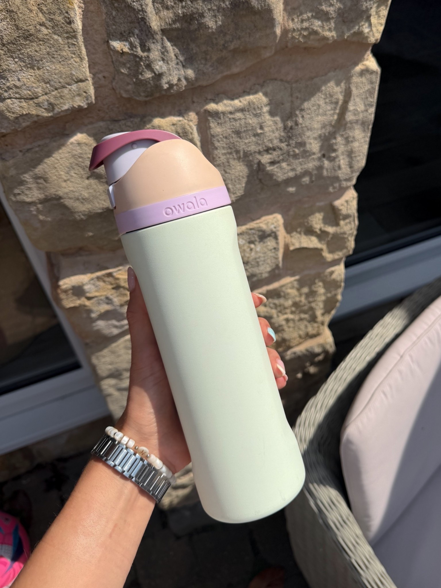 Water bottle, owala, Amazon prime day sale, summer

#LTKuk #LTKsummer #LTKtravel