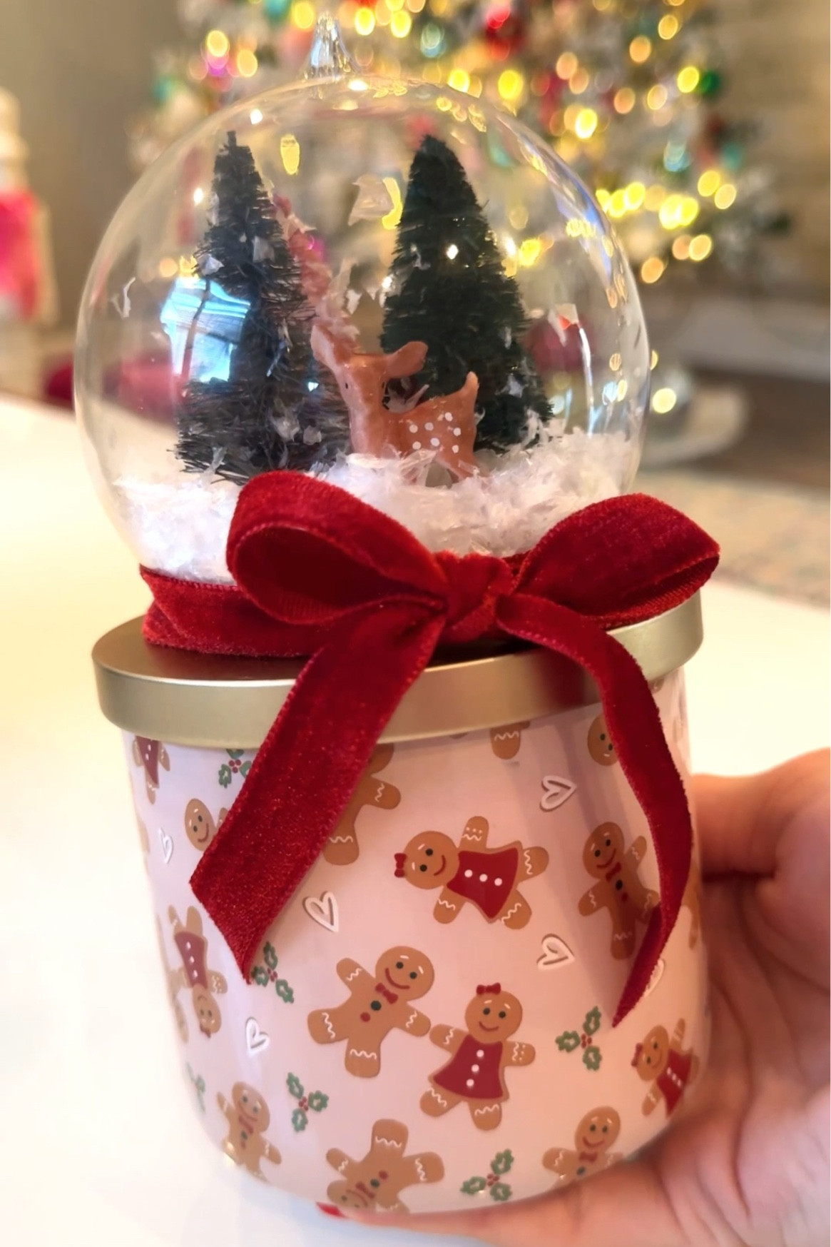 Snow Globe Candle 🕯️ 

This would make such a nice gift for anyone on your list AND you can personalize it! Just add a letter ornament inside your snow globe for an anthro-inspired look that’s custom made for your loved ones 


#LTKHoliday #LTKGiftGuide #LTKSeasonal