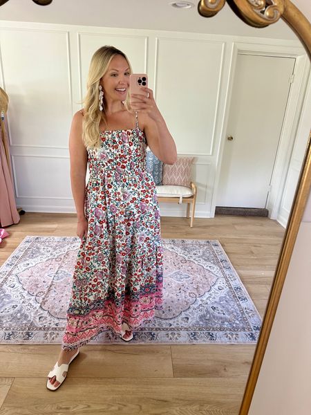 This is a stunning pattern, I love this dress. It would be perfect for Mother’s Day. I’m wearing a medium but if you’re in between I’d size down. Graduation, spring dress 

#LTKstyletip #LTKmidsize #LTKbump