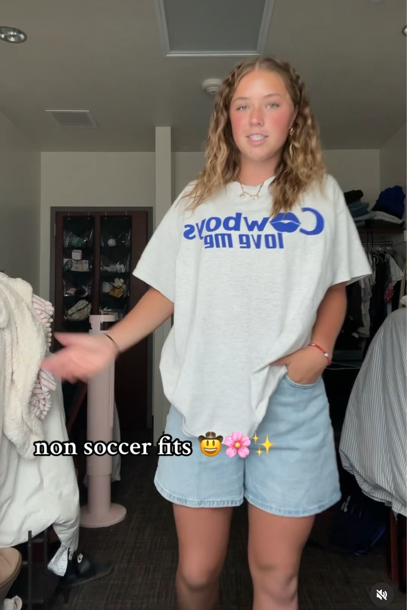 OBSESSED with this shirt!!! anyone else? 💙


