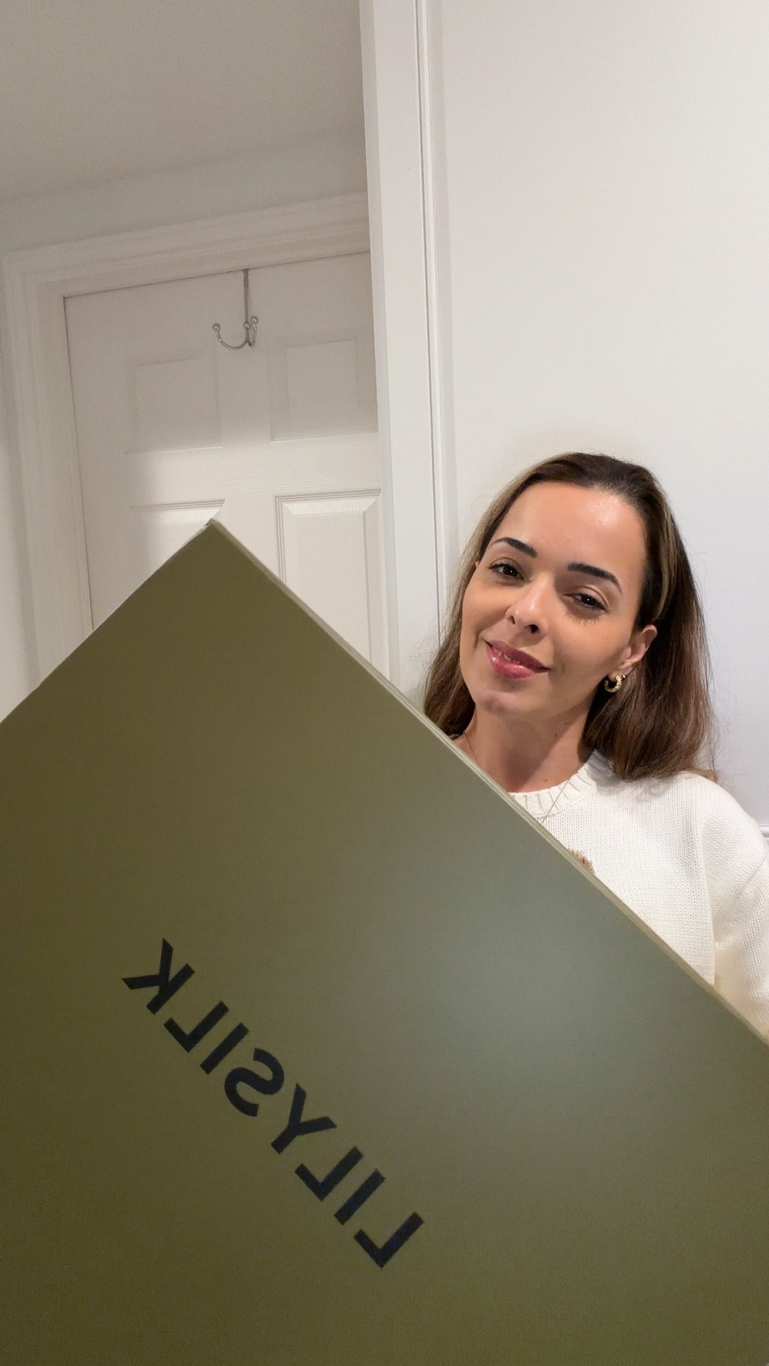 Pre-spring capsule wardrobe 🧥🌿 Simple pieces, easy outfits, fewer “I have nothing to wear” moments.

Save this for later.

—

@aritzia @lilysilk @tonybianco @madewell

Pre-spring haul, easy outfits, outerwear, loungewear, suede loafers, ballet flats, spring outfits, busy mom outfits, less clutter, more outfits on repeat

#LTKootd #LTKmomlife #LTKdayinmylife