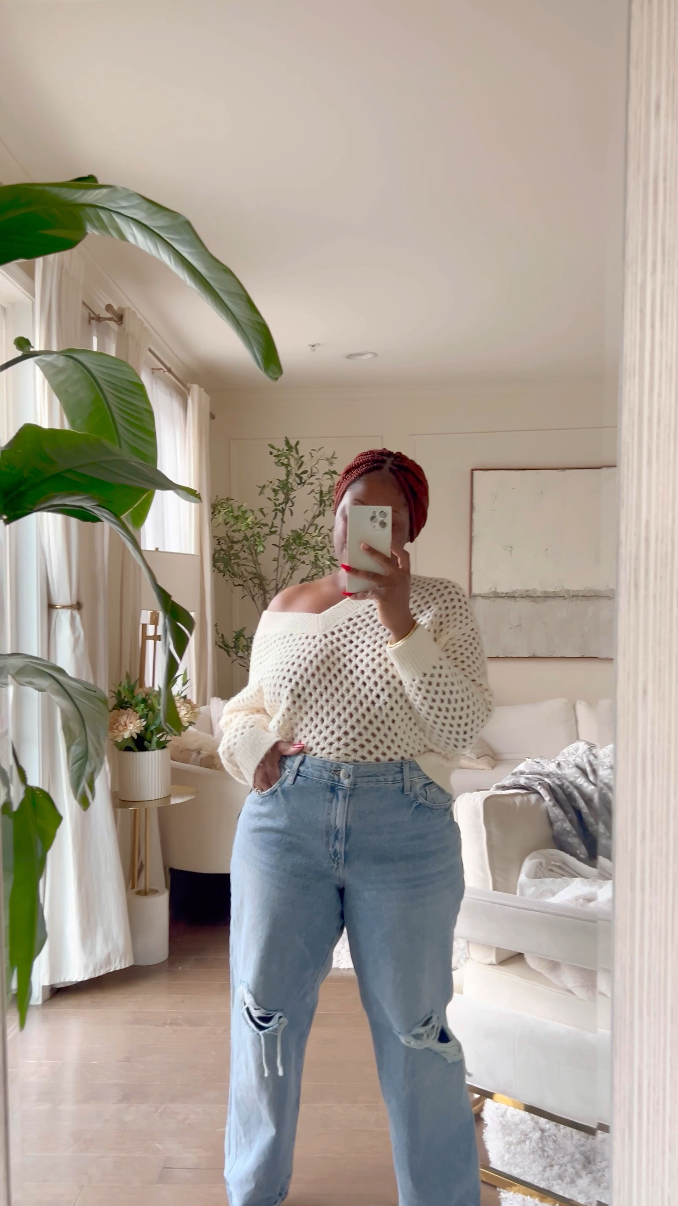 My jeans are on sale and under $30!!! Such a steal and I absolutely love the fit. It’s 90s style baggy jeans. 

#LTKSeasonal #LTKmidsize #LTKsalealert