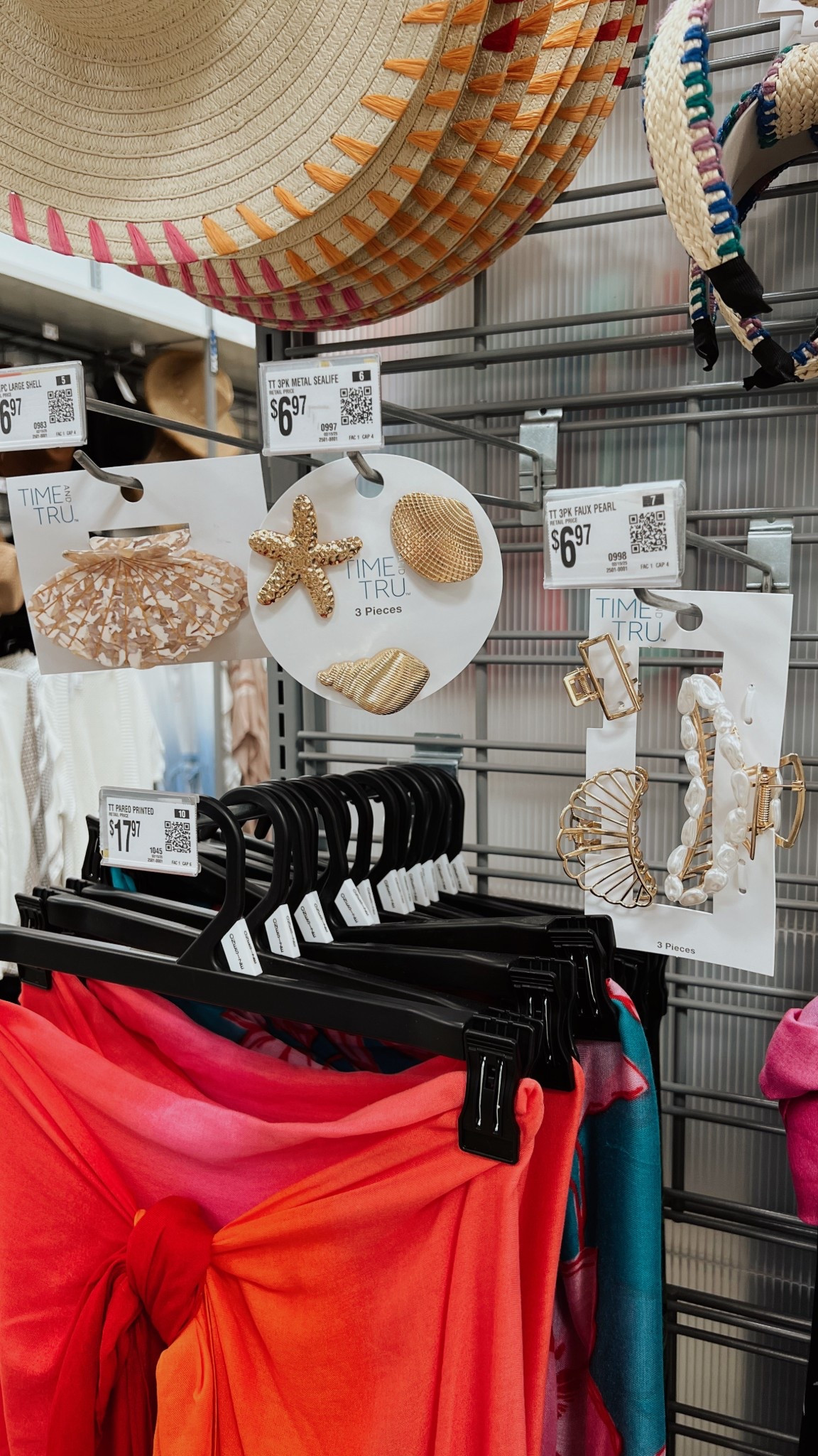 Shell hair clips from Walmart 

#LTKStyleTip #LTKSeasonal #LTKFindsUnder50