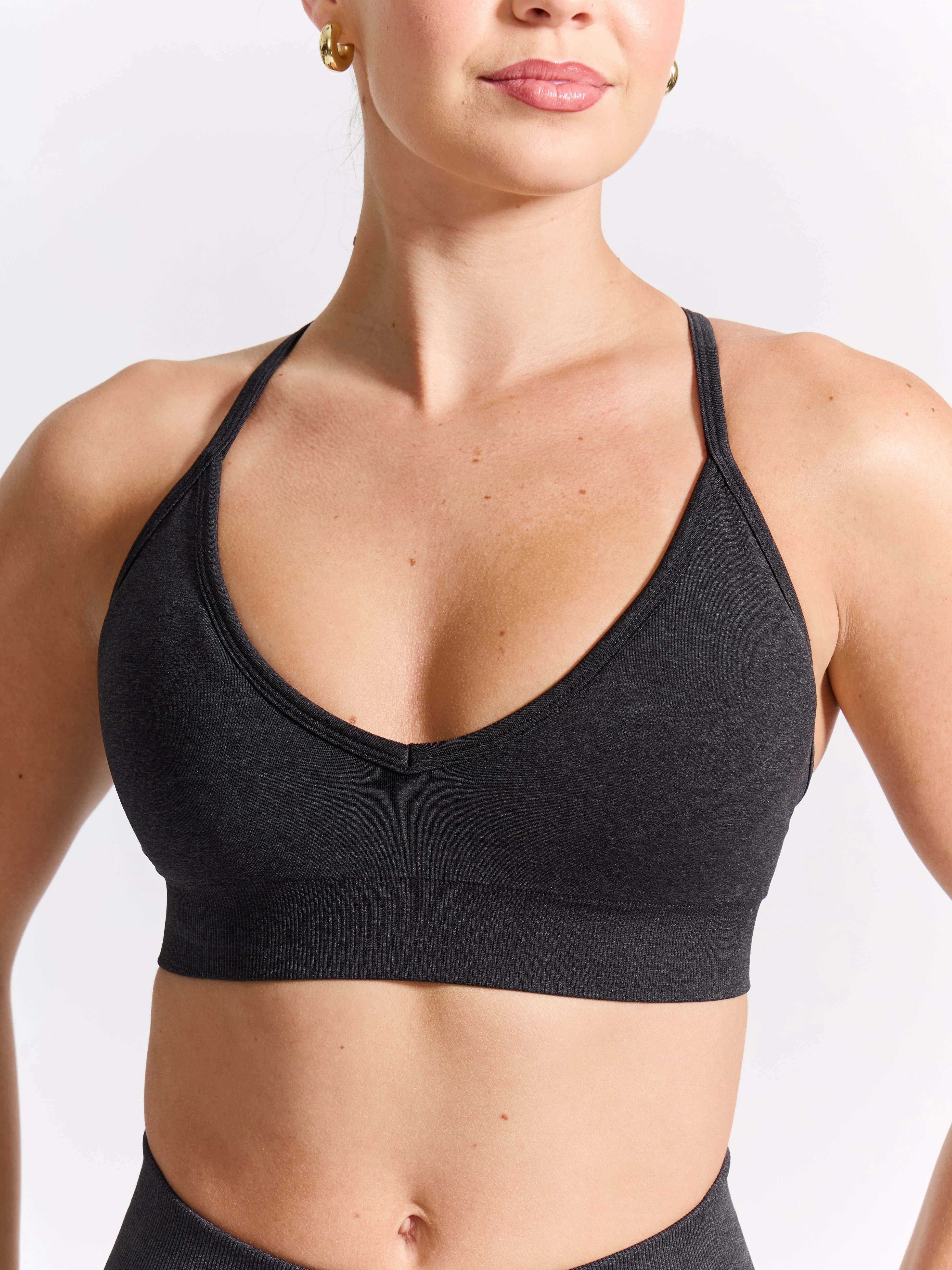Plunge Seamless Sports Bra - Charcoal | Buffbunny Collection