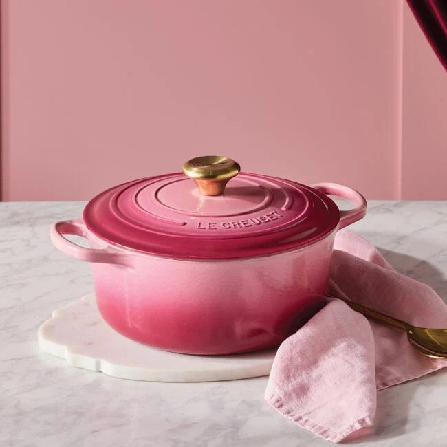 Signature Round Dutch Oven | Le Creuset