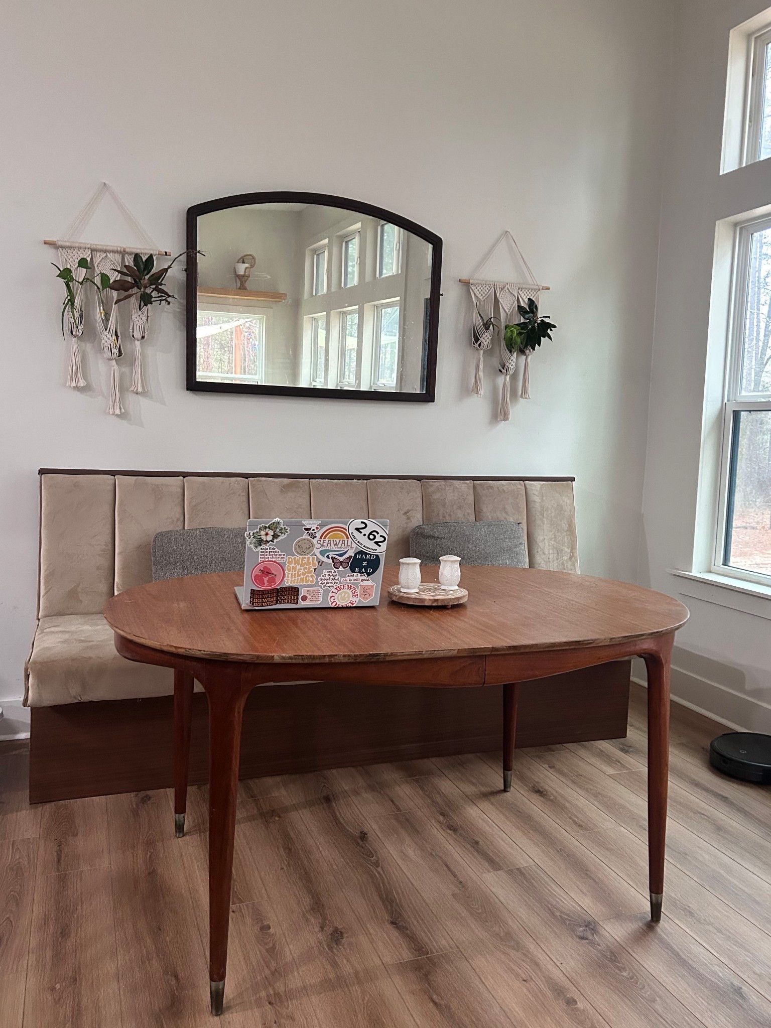 This dining nook has lived many lives.
📝 writer’s desk
☕️ Substack HQ
🧺 elite laundry-folding station

But let’s talk about the bench .
The 7-foot banquette? FREE from Facebook Marketplace 😭
Still not over it. Neither are we.

This dining table was a $100 thrift-store score from nearly a decade ago—our first grown-up purchase early in marriage. And now? I’m seeing similar tables online for $$$ 👀

Moral of the story: thrift first, always.
I’ve linked lookalike banquets, chairs, and cozy dining nook finds so you can recreate this vibe without waiting for Marketplace magic.

👉 Tap my LTK to shop the look
👉 Save this for your next thrift or Facebook scroll

Because sometimes the best things are free… and sometimes they’re just covered in laundry.

#LTKmomlife #LTKHome