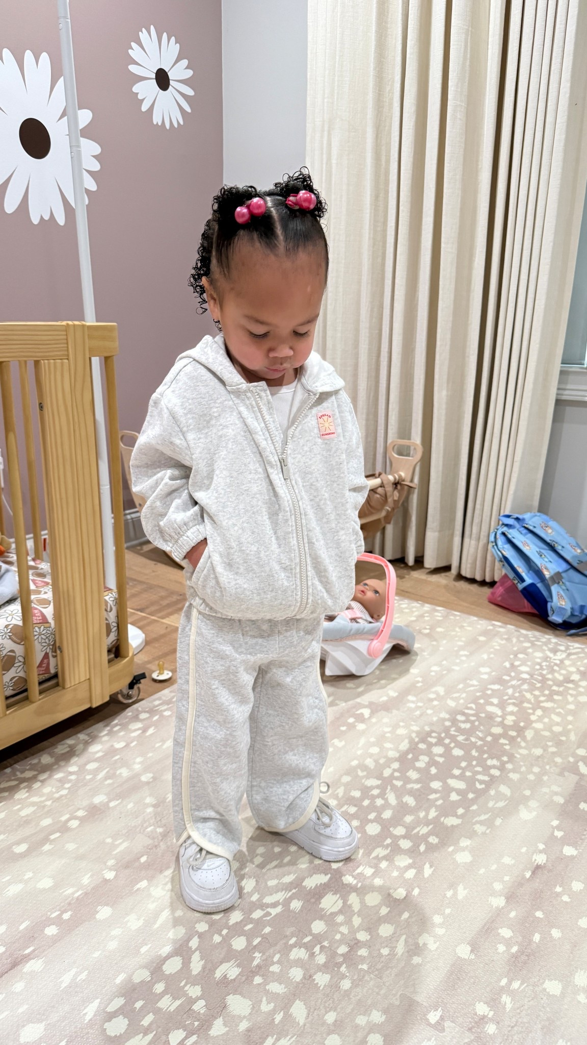 Old navy with the cute toddler sweatsuits 

#LTKKids #LTKmomlife #LTKootd