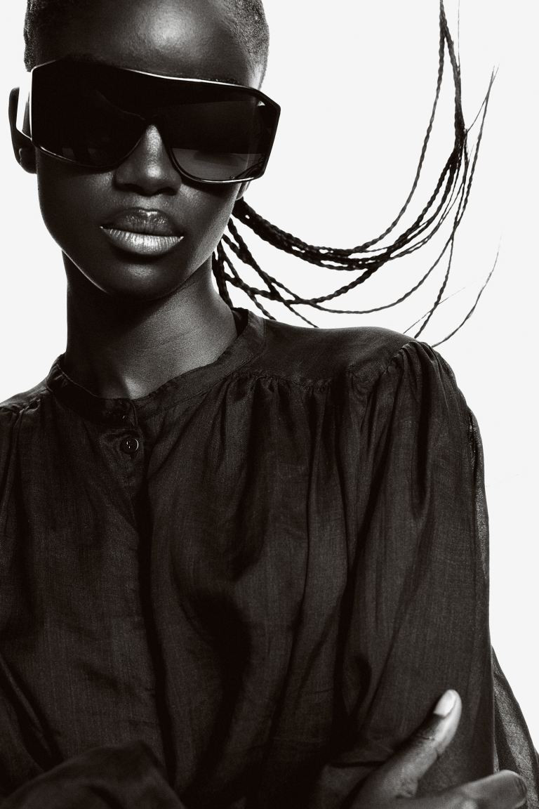 Balloon-sleeved Ramie Blouse - Round Neck - Long sleeve - Black - Ladies | H&M US | H&M (US + CA)