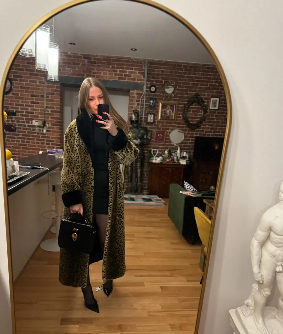 Vintage Leopard Faux Fur Coat: Luxurious Black Velvet Collar 1990s Statement Outerwear Cheetah Pr... | Etsy (US)