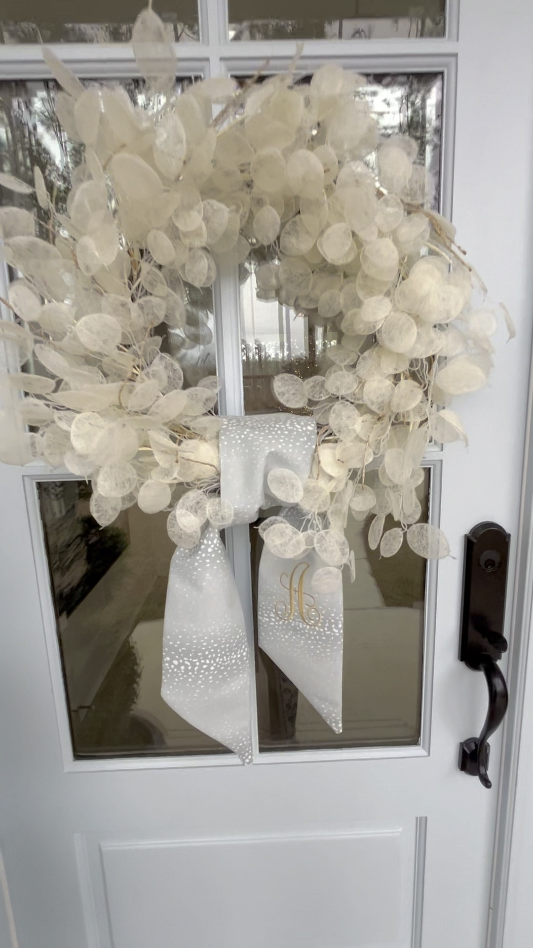 These were my cute wreaths for fall that I had up. Love these blue antelope sashes so much that I think I’ll put them up in the spring again with my boxwood wreaths.

#LTKHome #LTKSeasonal #LTKHoliday