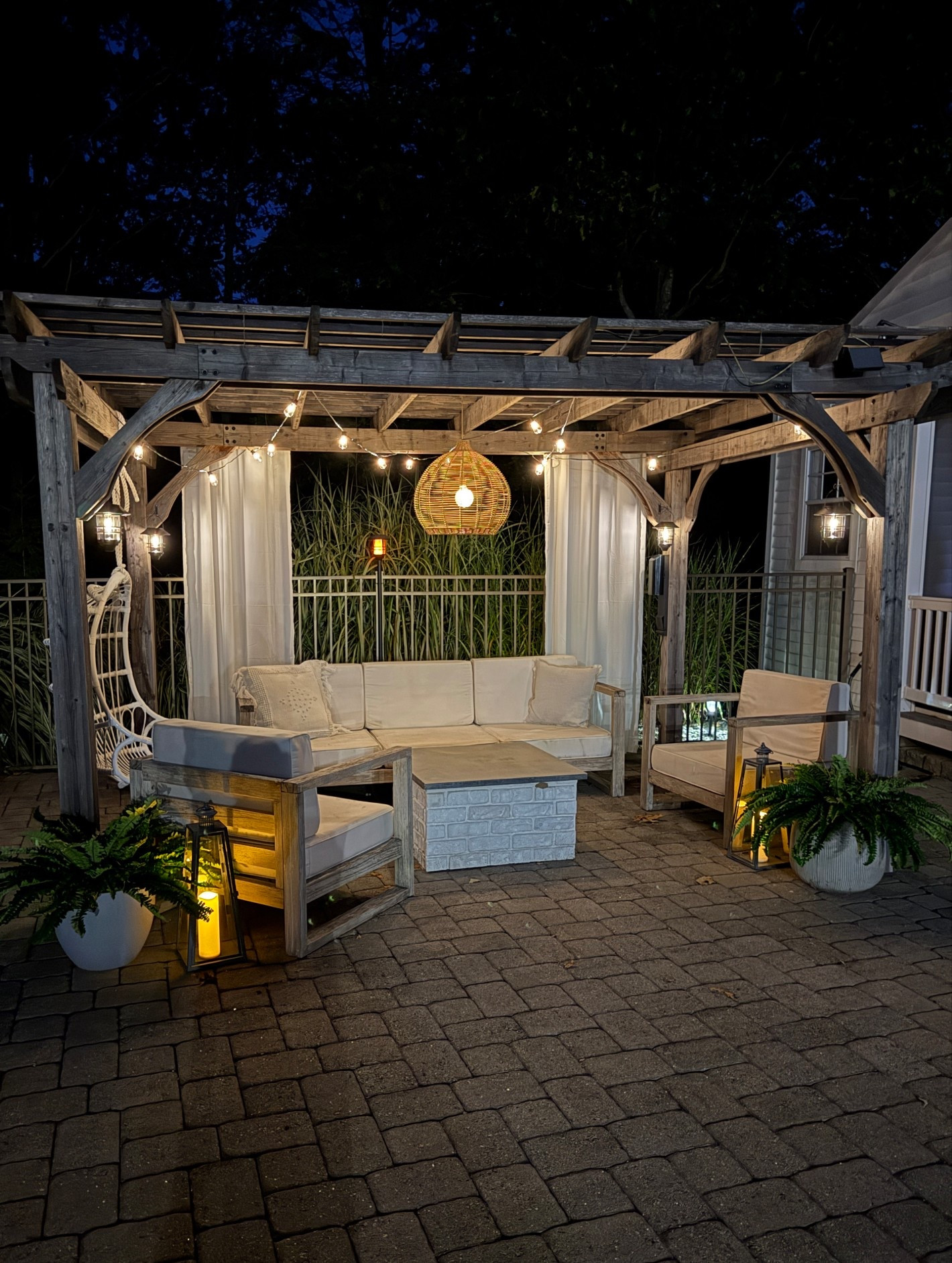 Gave this outdoor pergola a little makeover 😍 

#LTKHome