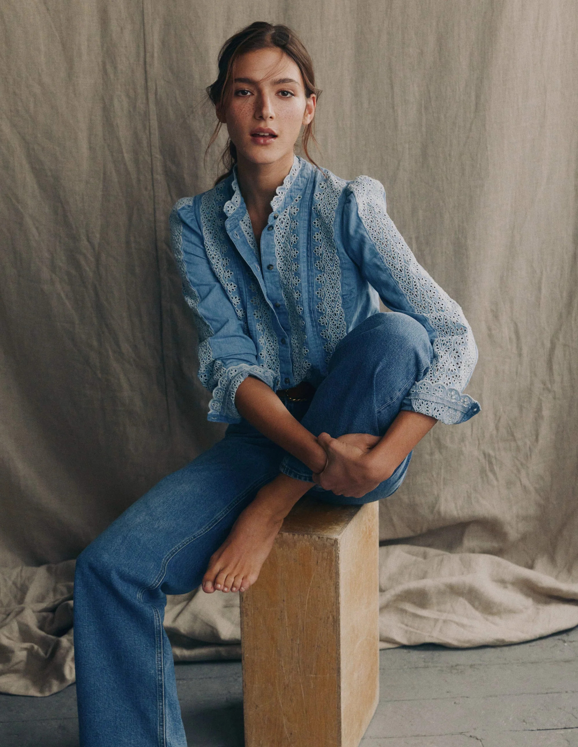 Savannah Broderie Top-Chambray | Boden (US)