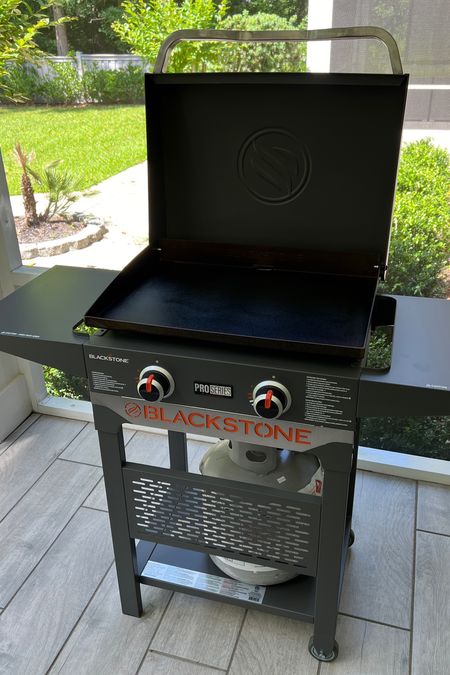 Obsessed with our Blackstone!! It’s 22inches and comes with everything shown in the picture aside from the propane tank.  #blackstone #grilling #grillingseason #summer 

#LTKHome