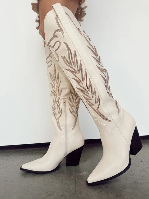 Bronco Cowgirl Boot | Lane 201 Boutique