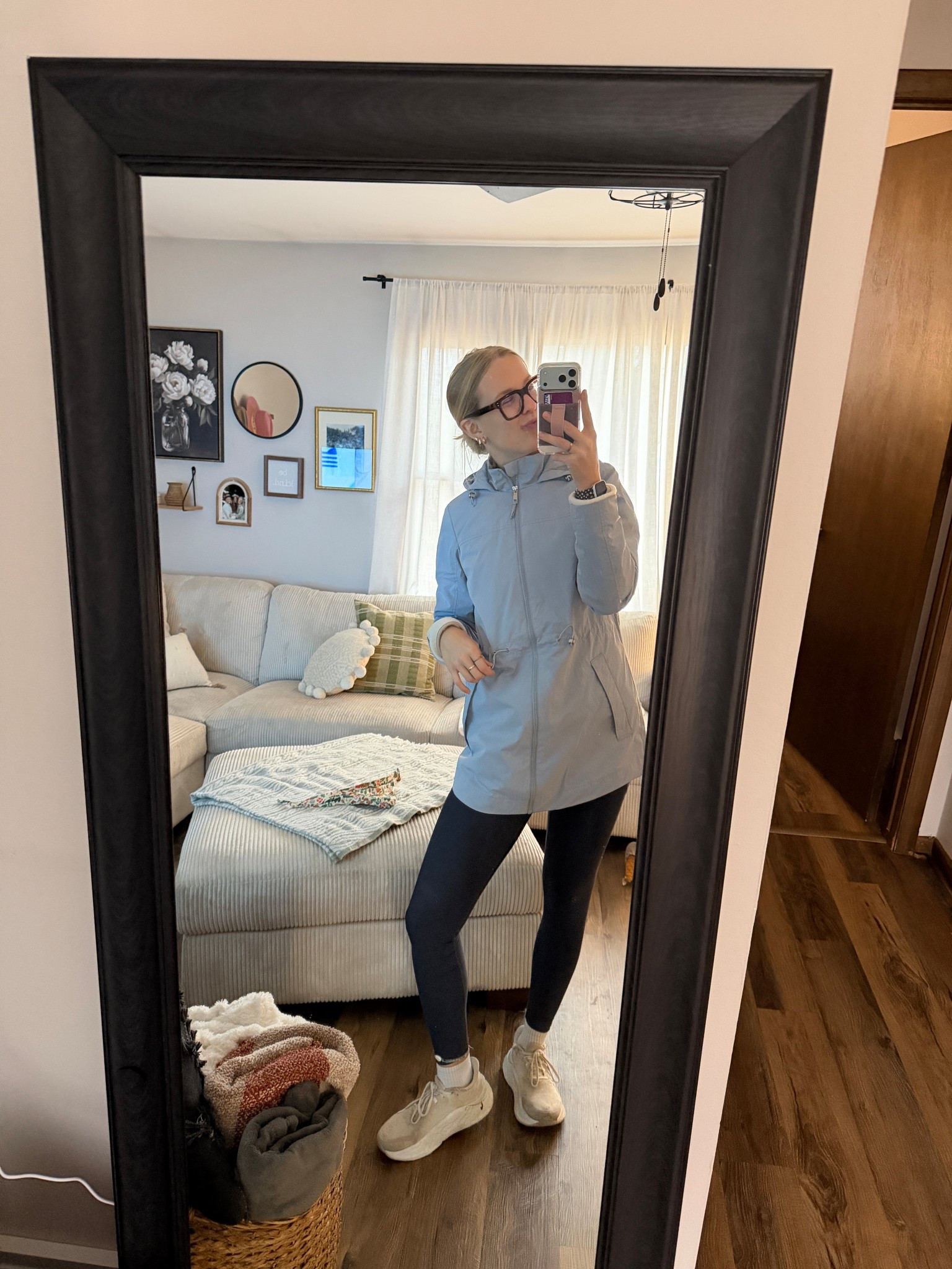 A dreary FRIYAY ootd—01.09.26 🩵☔️💙

Small in light blue Walmart rain coat ($29.98 and limited sizes left)
Small Tall in navy blue Old Navy leggings
Medium in navy blue Old Navy tank top
Small in cream Patagonia jacket (linking some similar options from Dick’s Sporting Goods)
9 in white New Balance running shoes
🧦 socks are from Old Navy

Walmart finds, Walmart fashion, Walmart jackets, Walmart deals, Walmart sale, light blue rain jacket, trending at Walmart, Old Navy finds, Old Navy fashion, Old Navy activewear, Old Navy leggings, Old Navy tank tops, Old Navy outfits, workout outfits, Patagonia jackets, Patagonia finds, New Balanace shoes, white running shoes

#LTKSaleAlert #LTKActive #LTKootd