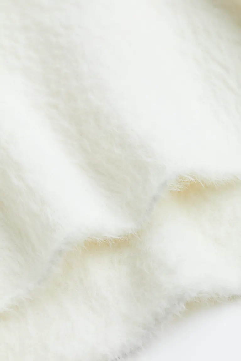 Fluffy jumper - White - Ladies | H&M GB | H&M (UK, MY, IN, SG, PH, TW, HK)