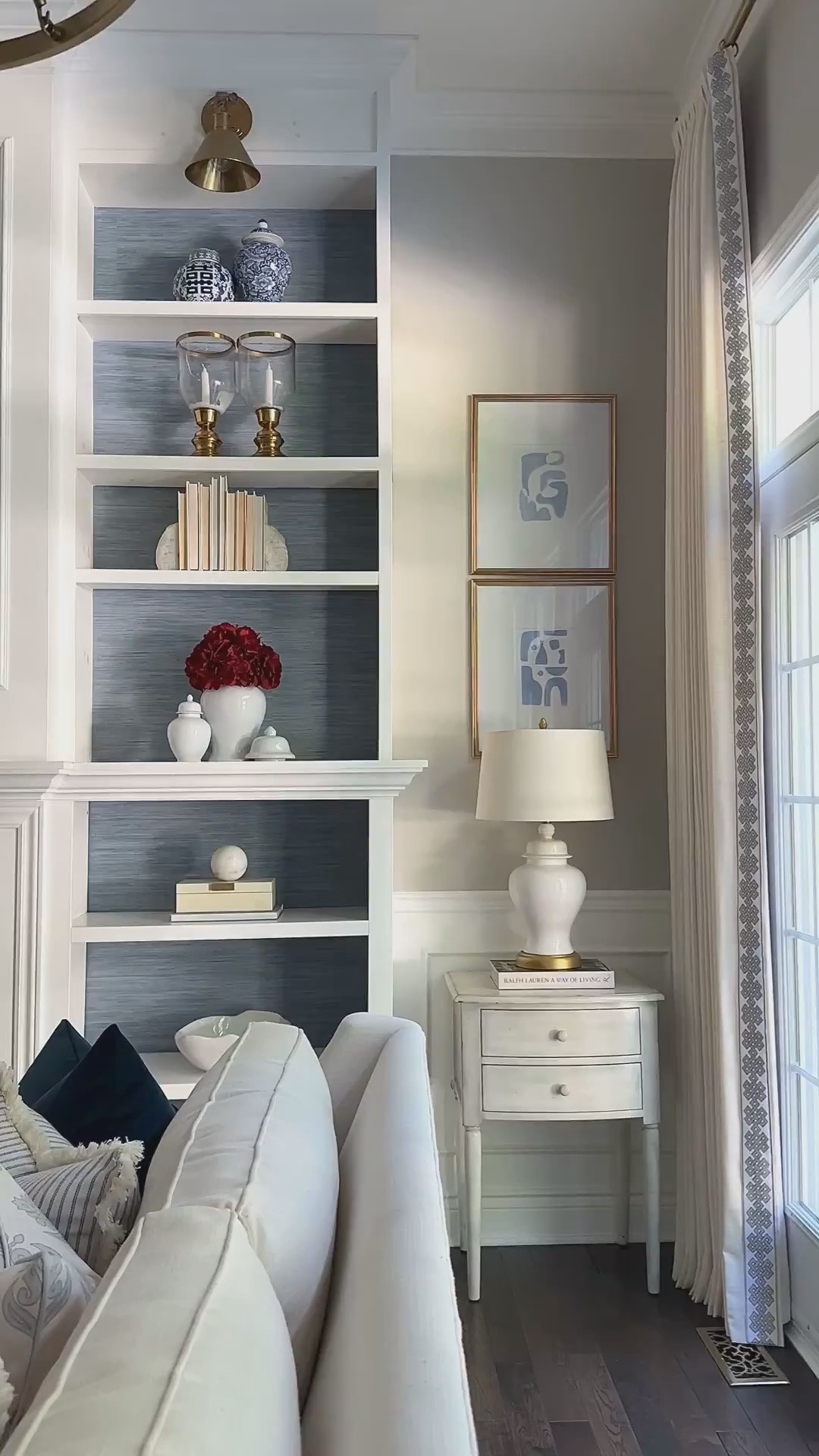Chic, elegant fall living room decor! Gorgeous lush florals, chic pillow covers and simple touches are sophisticated and welcoming!

Fall decor, chic fall decor, chic fall home, home decor, seasonal home decor, coastal fall decor

#LTKHome #LTKSeasonal