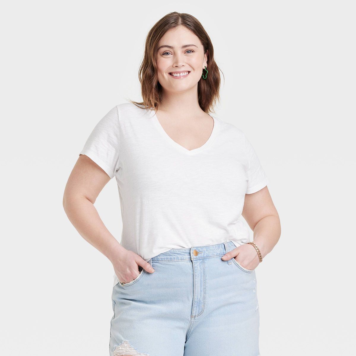 Women's Fitted V-Neck Short Sleeve T-Shirt - Universal Thread™ | Target