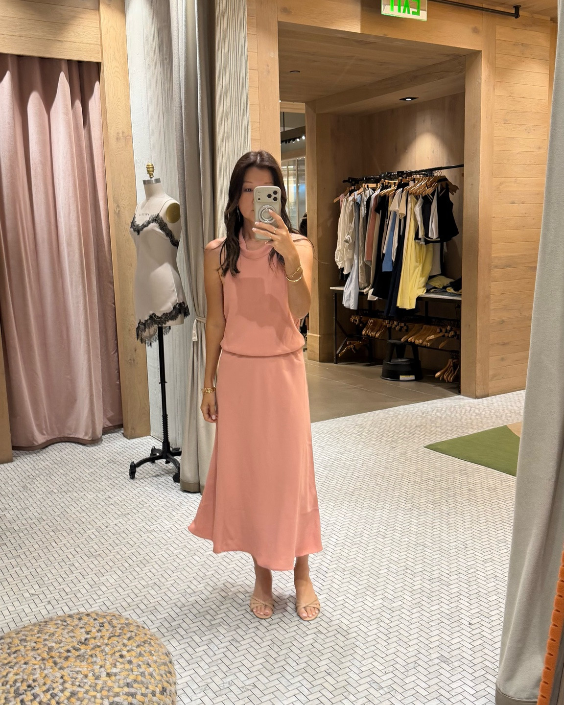 Found the dress that makes you look instantly put together… no styling required. 🌸✨

#LTKMothersDay #LTKootd #LTKgrwm