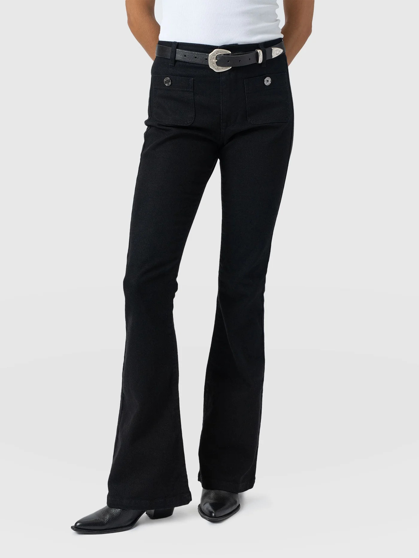 Bowie Stretch Flare Jeans - Black | Saint + Sofia