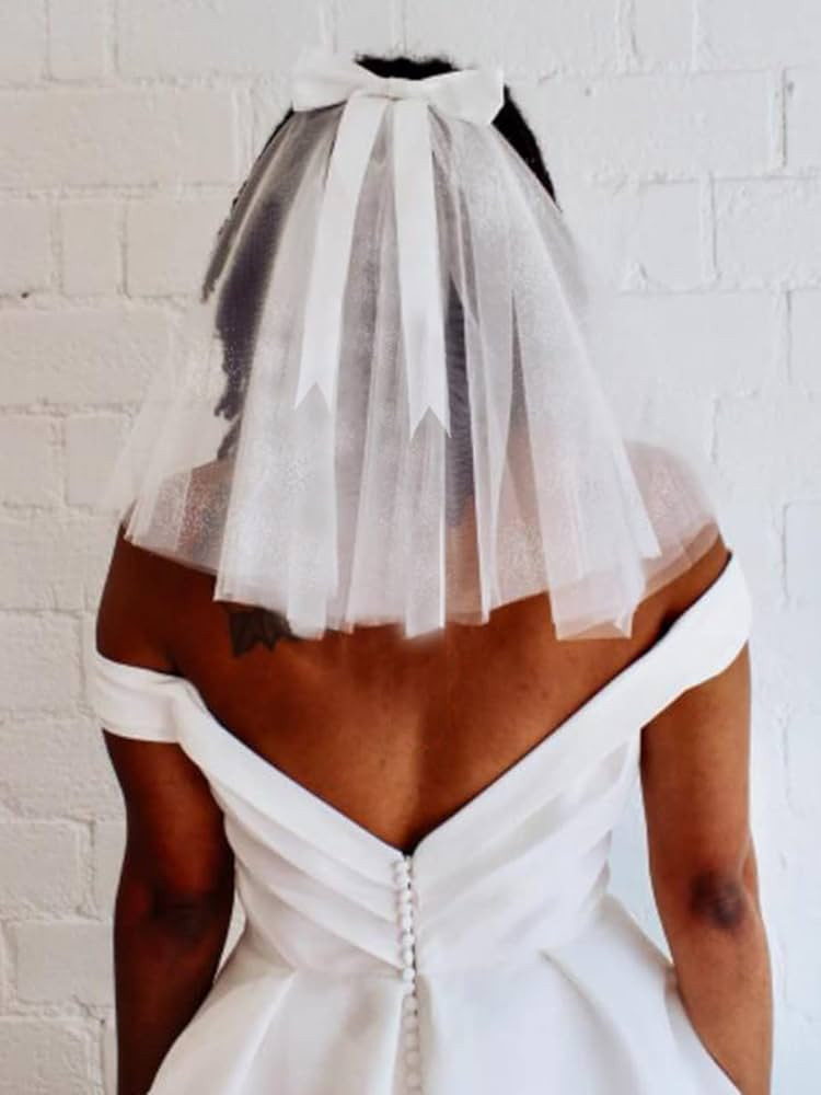 Unsutuo Bride Wedding Veil 2 Tier Short Shoulder Sparking Veil Bridal Veil with Bow-Knot for Bach... | Amazon (US)