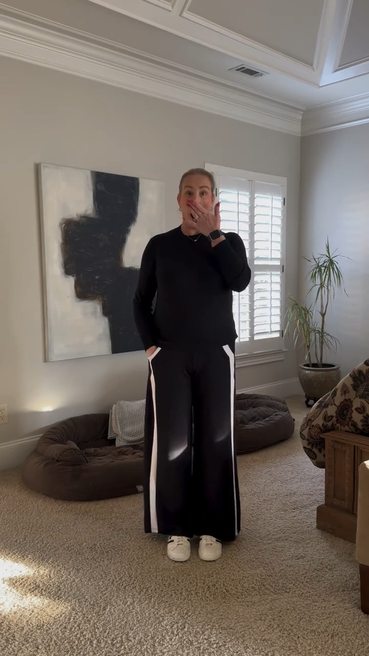 Wearing vs Styling…but, make it fun 🖤❤️ 

#wearingvsstyling #outfittransition #winteroutfitideas #winteroutfitinspo

#LTKSeasonal #LTKMidsize #LTKStyleTip