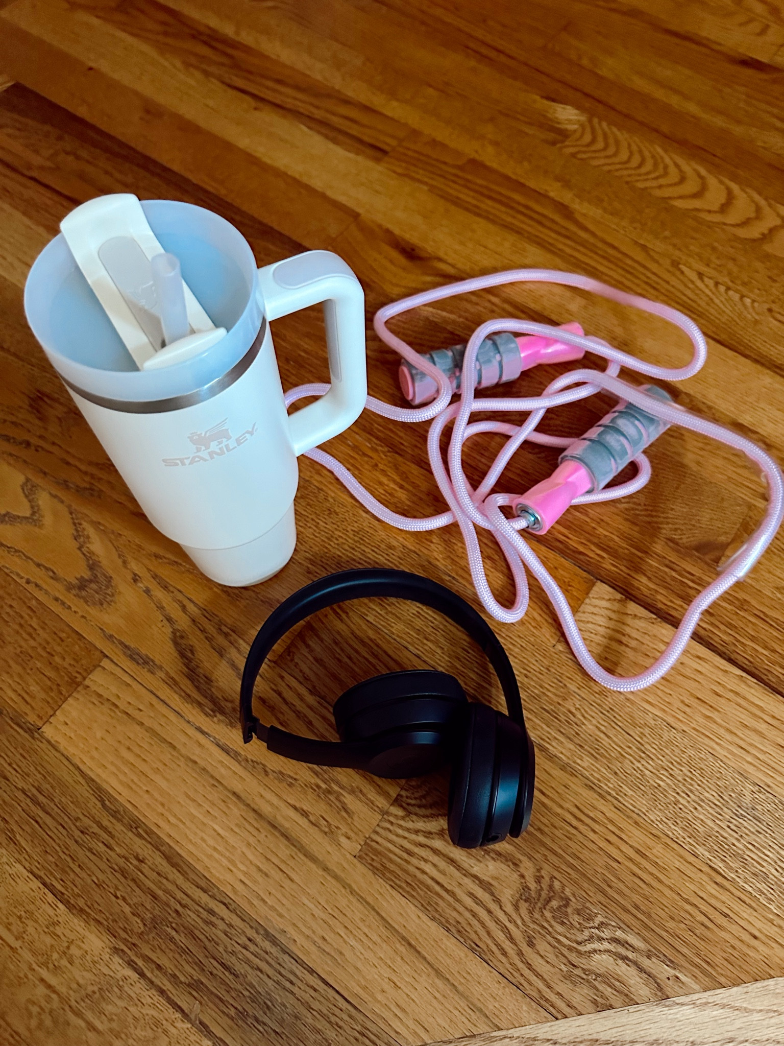 Workout essentials 🏋️‍♀️👟💪🏼

#LTKsalealert #LTKMostLoved #LTKfitness