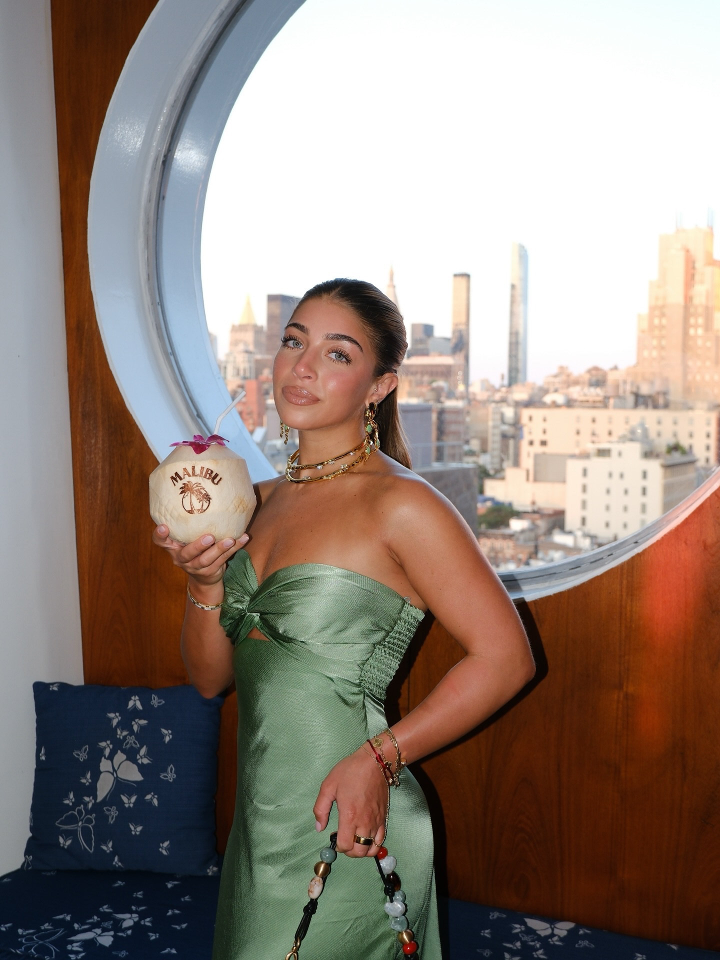 city sunsets 🌇
•
•
•
stylist: @marty_taught_u 
bracelet: @vancleefarpels 
dress: @essentielantwerp 
necklace & earrings: @alexisbittar

#LTKSeasonal #LTKBeauty #LTKU