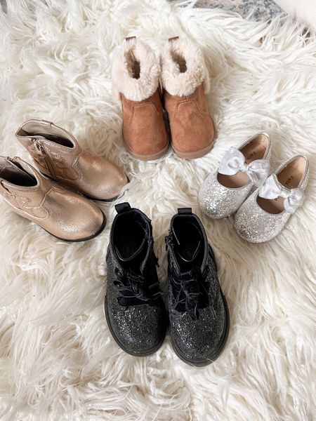 Baby boots, fall boots, toddler girl shoes, Walmart, Target, Amazon

#LTKkids #LTKshoecrush #LTKbaby