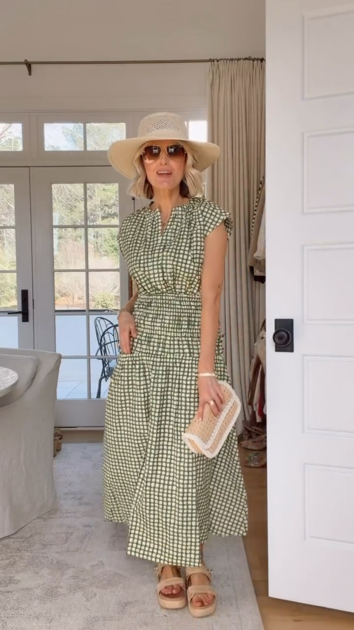 I styled this dress for the Master’s, but I also wore this in Palm Beach this week! Love the green print & the cut out on the back! Wearing size XS!

Loverly Grey, green dress, masters outfit, gold tournament outfit inspo, palm beach, vacation looks 

#LTKSeasonal