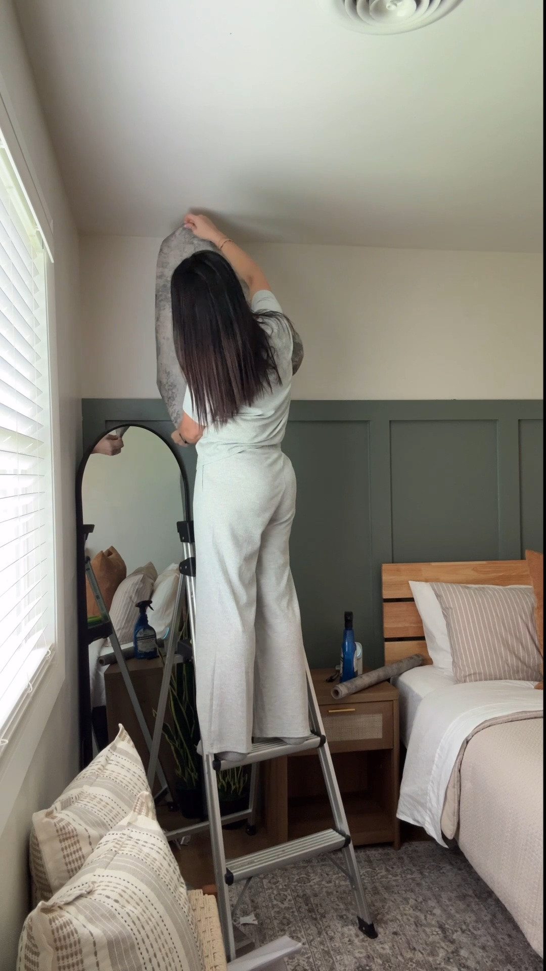 Finally found a wallpaper I liked ✅ #ltkhome #amazonfinds #home #lowes #amazon #parenting #lifestyle #homedecor #wallpaper #interiordesign #masterbedroom #homeupdates

#LTKmomlife