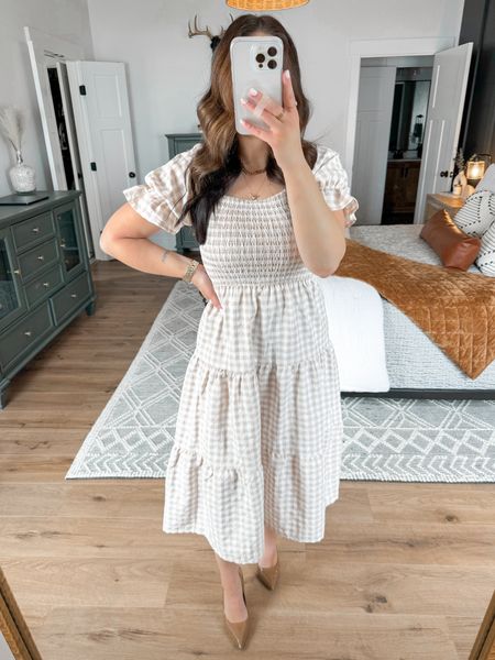 Dress — xs (I sized down one and I’m happy I did!)

Easter outfit ideas | easter outfits | easter style | spring style | spring fashion | spring outfits | plaid smocked midi dress | baby shower guest dress | bump friendly dress | mom to be friendly dress 



#LTKfindsunder50 #LTKfindsunder100 #LTKstyletip