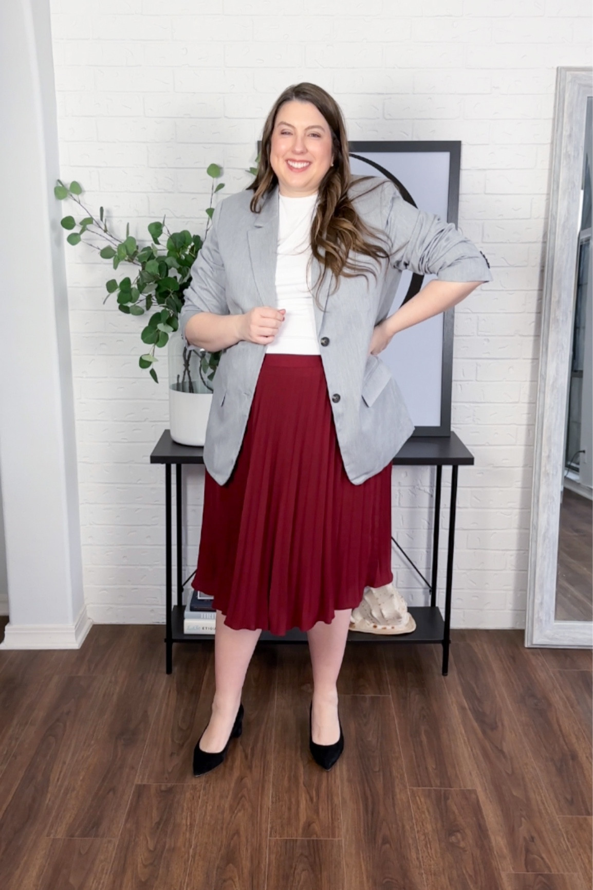 Styling an oversized blazer for work 

Blazer runs TTS and is on sale 

Top is maternity and 🙌🏻 

Skirt is my favorite! 

Womens business professional workwear and business casual workwear and office outfits midsize outfit midsize style 

#LTKFindsUnder50 #LTKWorkwear #LTKBump