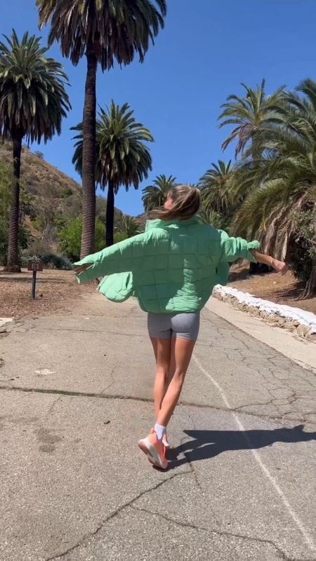 get ready for a hike with me.

wearing xs/s in everything.

Activewear, athleisure, workout set, workout outfit, gym outfit, fall outfit, fall fashion

#LTKfit #LTKstyletip #LTKSeasonal