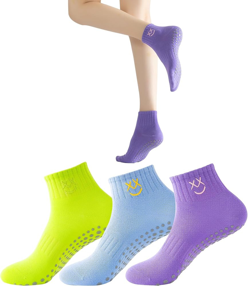 3 Pairs Yoga Pilates Socks With Grips for Women, Non Slip Grip Socks for Yoga, Barre, Dance Cushi... | Amazon (US)