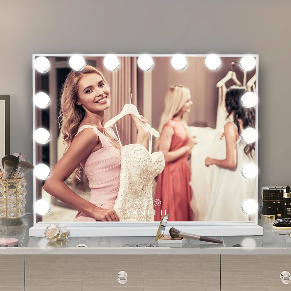 VANITII Hollywood Vanity Mirror with Lights USB Charging 22.8”*18.1” Lighted Makeup Mirror wi... | Amazon (US)