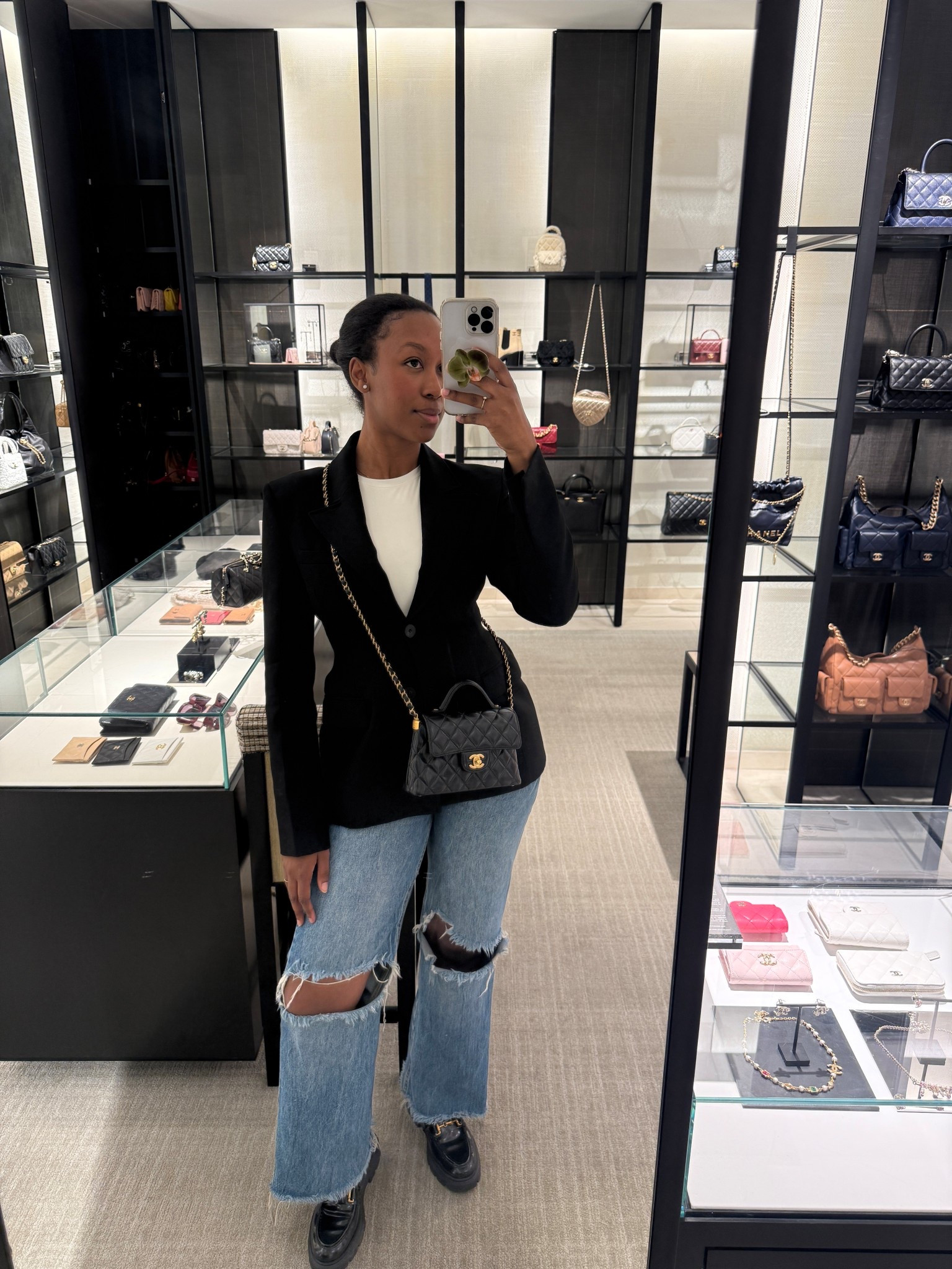 Simple and sweet.

Jeans and a blazer is the ultimate casual outfit combo, easy yet refined. I wasss on the way out of the store but I popped into CHANEL and if course found a beautiful bag to fawn over. Maybe I’ll find this wrapped up for me this holiday season 🤭.

#LTKdayinmylife #LTKHoliday #LTKGiftGuide