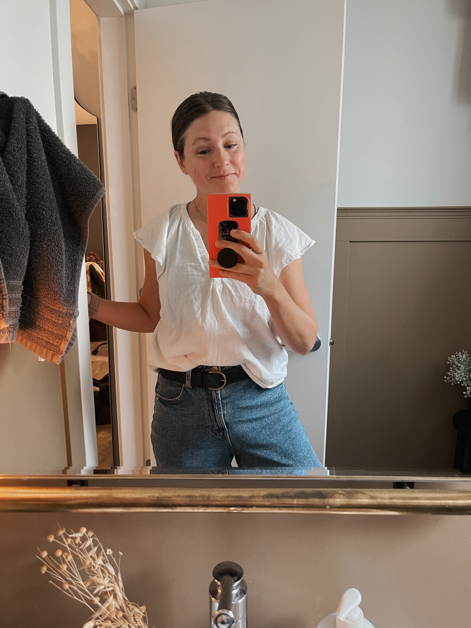 I’ve been looking for the perfect belt for
MONTHS. I finally found one at Madewell appropriately named “the perfect leather belt”.  It also comes in black, brown, and with a silver buckle instead of gold. 👌🏻

#madewell #belt #leather #ootd #wiw #outfit #minimalist #wiwn #outfitideas #denim #jeans #target #targetfashion. Target fashion. Target jeans. Outfit of the day. Look for less. Madewell accessories. Minimalist outfit ideas. 

#LTKstyletip #LTKfindsunder50 #LTKmidsize