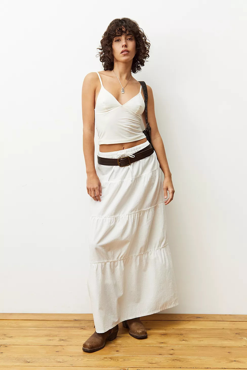 Archive At UO Randy White Tiered Maxi Skirt | Urban Outfitters (EU)