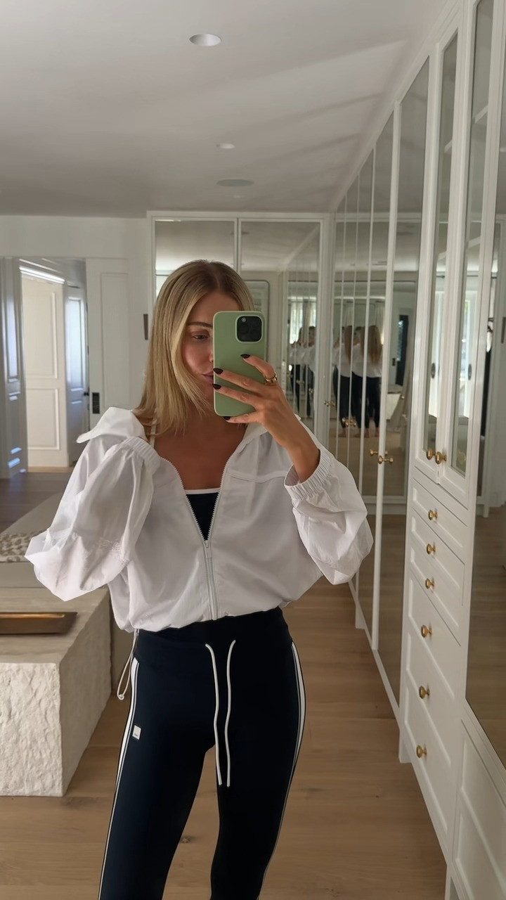 Daily Layered Bra size small, Daily Track Legging size small, Court Full Zip in large 🤍 This Daily Track Set is buttery soft and so good for Pilates to errands. @vuori US  #vuoripartner