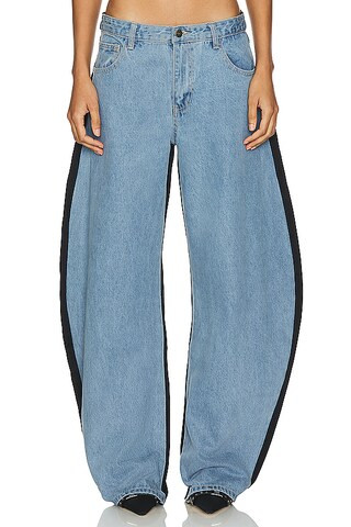 Horseshoe Jeans in Dark Denim | Revolve Clothing (Global)