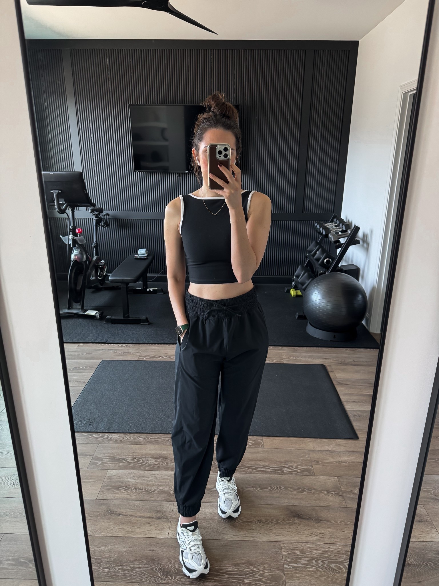 Gym ootd


#LTKHome #LTKActive #LTKootd