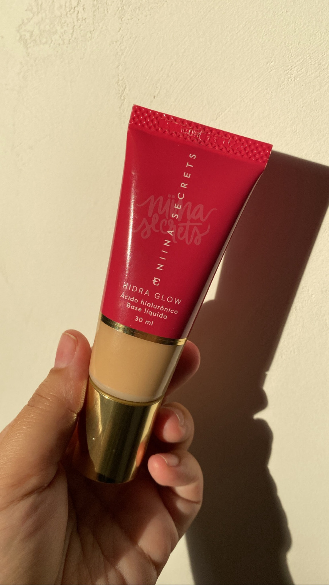 Base Hidra Glow Niina Secrets 🩷✨
É uma base hidratante, com FPS 16, cobertura leve/ média, deixa a pele com efeito natural, com viço, extremamente fina, não marca linhas. A pele fica belíssima eu amoooo, minha base favorita!
Possui 18 opções de cores
A minha cor é a 13
Na promo hoje 🤩🩷

#LTKbeauty #LTKsalealert #LTKbrasil